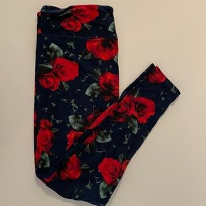 Lularoe navy and red rose leggings TC2
